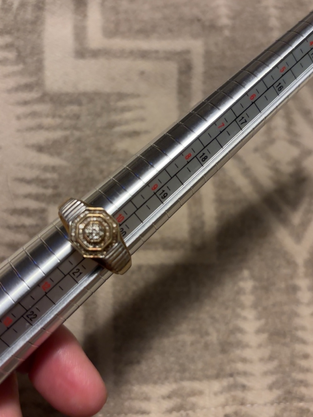 10k Vintage Gold  Cluster Ring with Center diamonds size 11